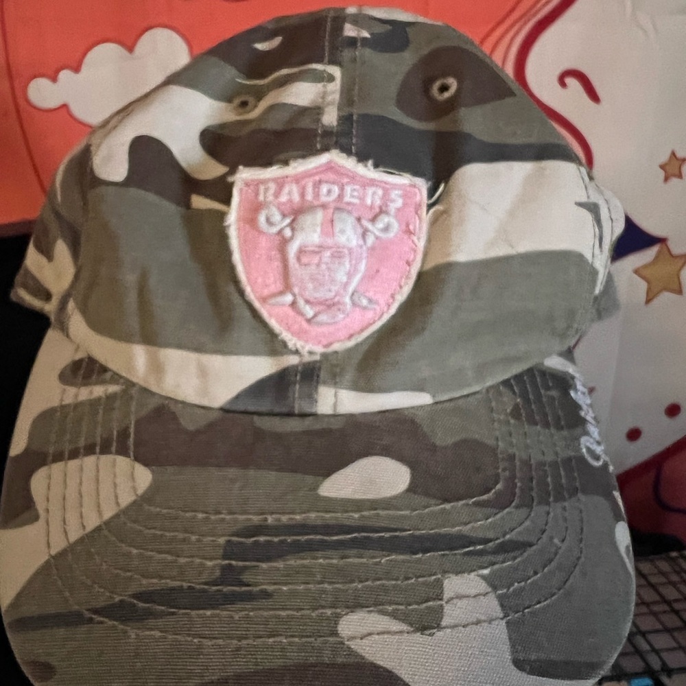 Camouflage raiders hat.